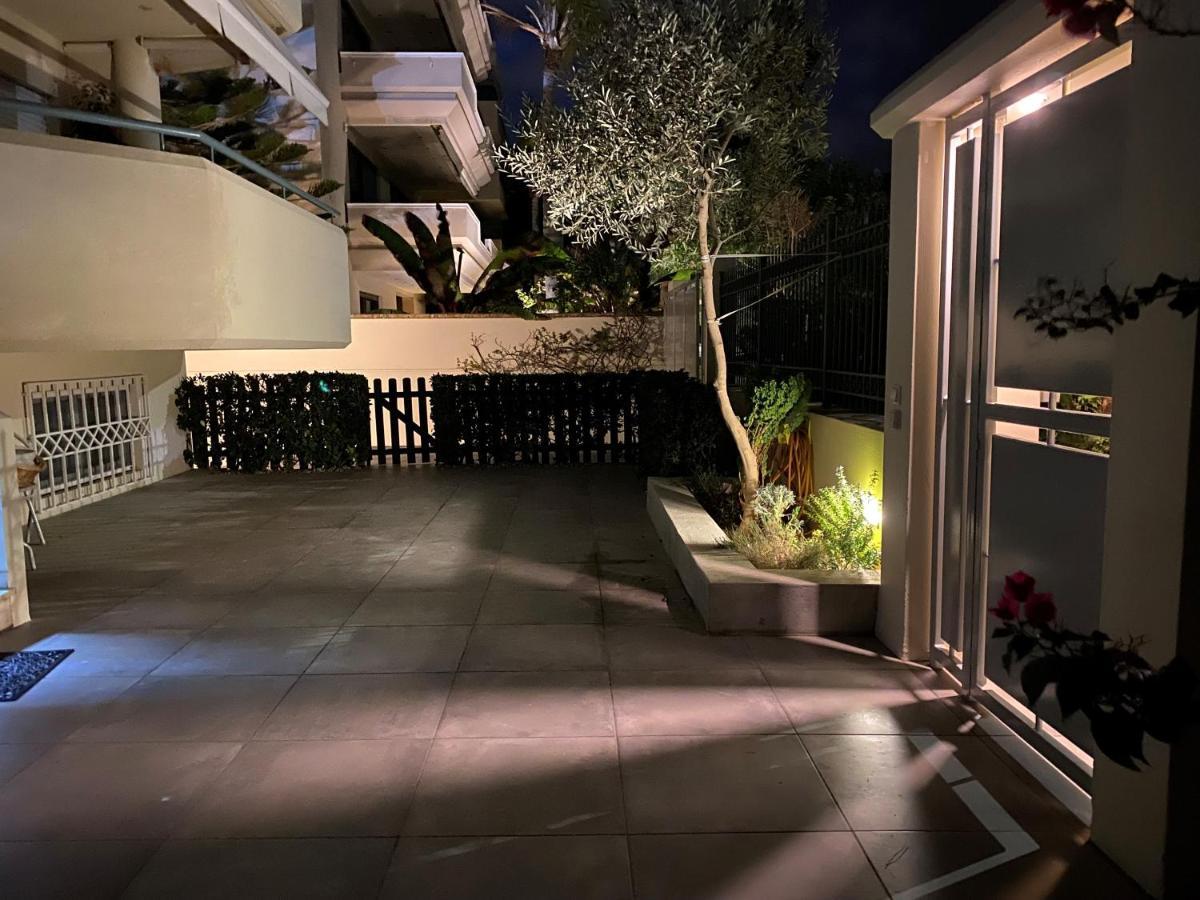 Bright, Cosy Studio Close To Glyfada Beach & Center Афіни Екстер'єр фото