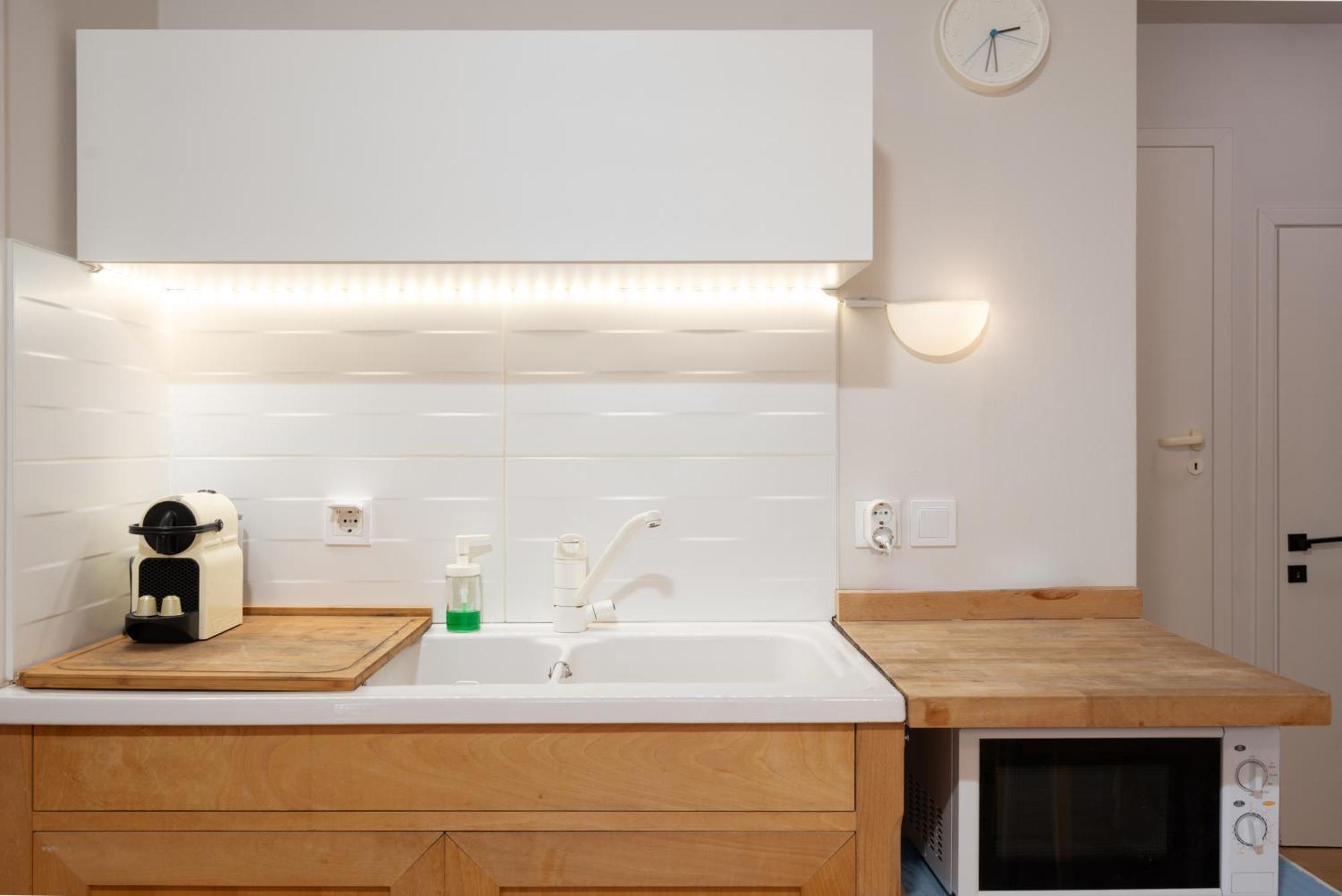 Bright, Cosy Studio Close To Glyfada Beach & Center Афіни Екстер'єр фото