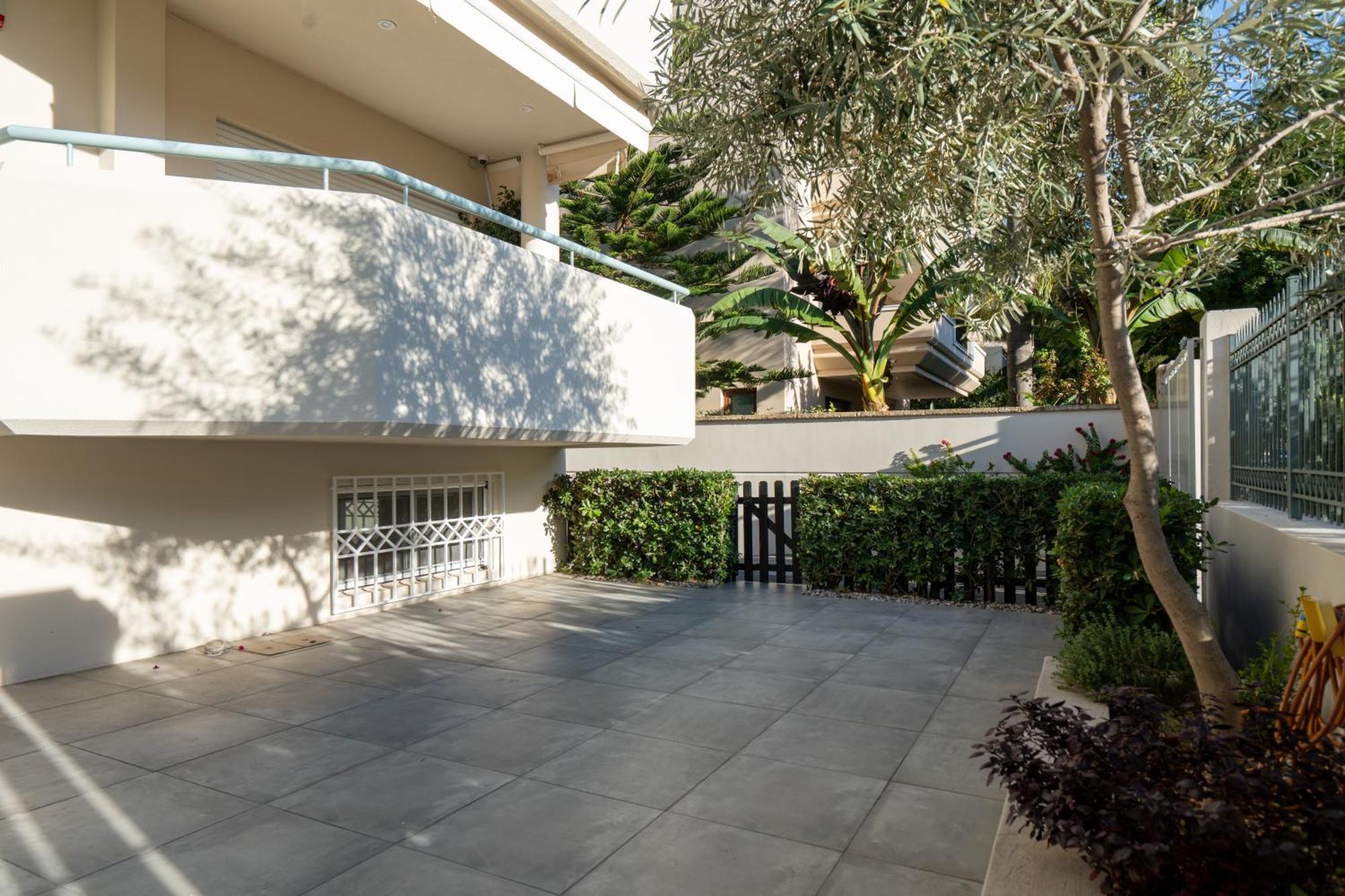 Bright, Cosy Studio Close To Glyfada Beach & Center Афіни Екстер'єр фото