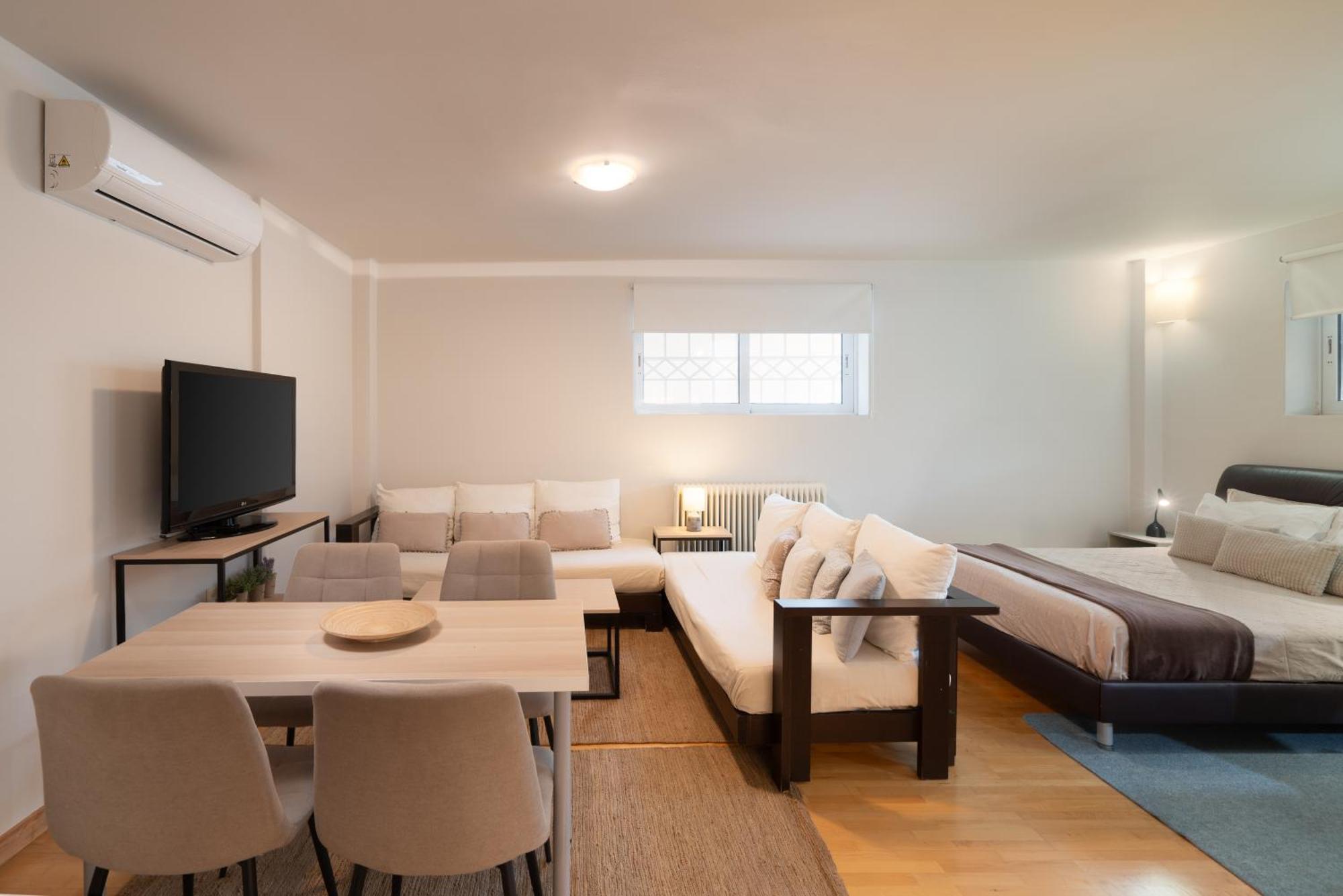 Bright, Cosy Studio Close To Glyfada Beach & Center Афіни Екстер'єр фото